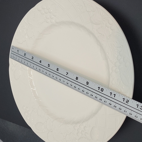 DP900 Mikasa English Countryside White Round Chop plate 12.5" - Picture 4 of 9